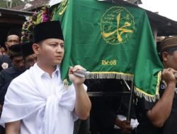 Mas Ipin Berikan Pesan sejuk Saat Hadiri Pemakaman Jenazah Jaeinal Fanani Korban Tawuran di Taiwan